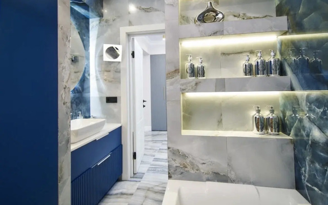 Novaya S Vidom Na Borgustanskiy Khrebet Flat