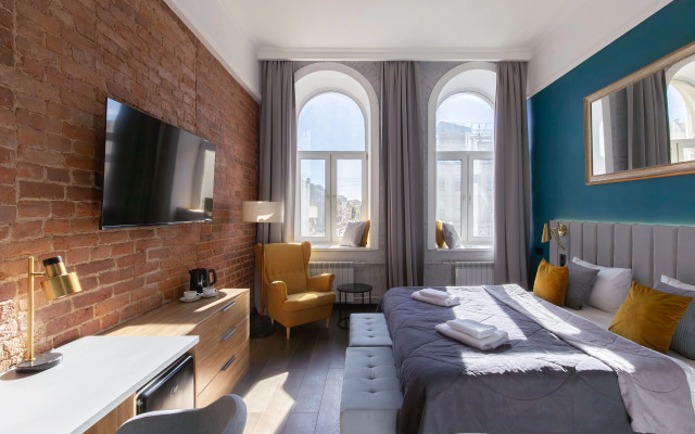 Отель Лопатин Невский 100