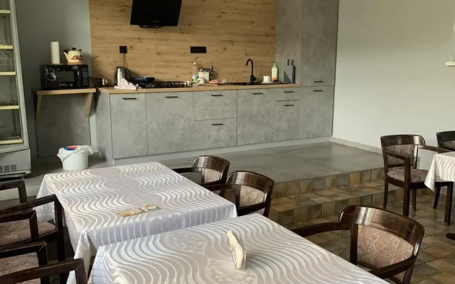 Dva Solntsa Guest House