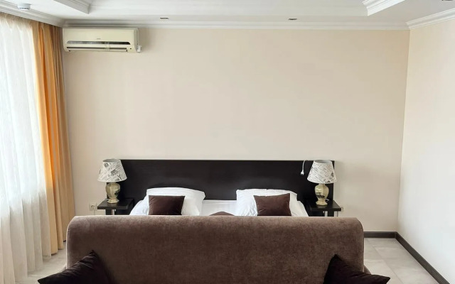 Hotel Gostinichno-Restorannyij Kompleks ZIHIYa