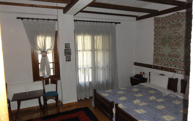 Sintrivanis Mountain Guest House