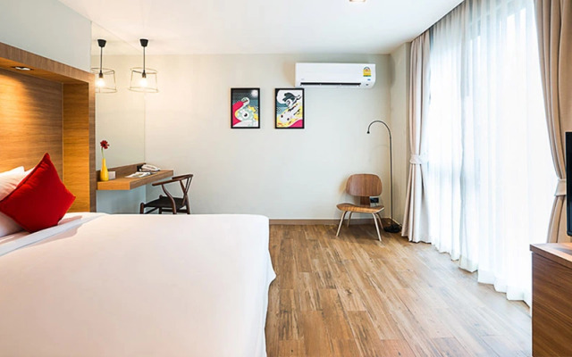 Sunshine Hip Hotel