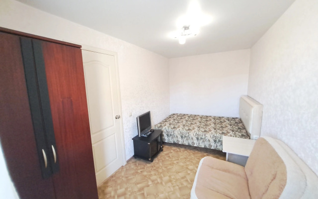Dvukhkomnatnaya Prospekt Komsomolskij 15 Flat
