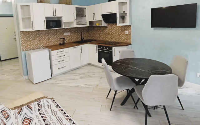 Квартира вместительная двухкомнатная с видом на море