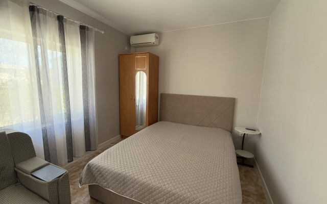Taraktash Guest house