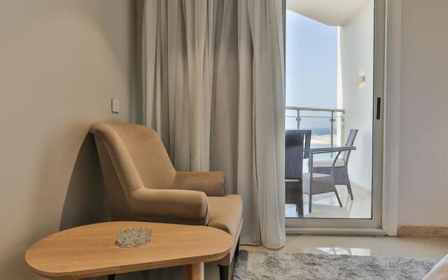 Triumph White Sands Hotel