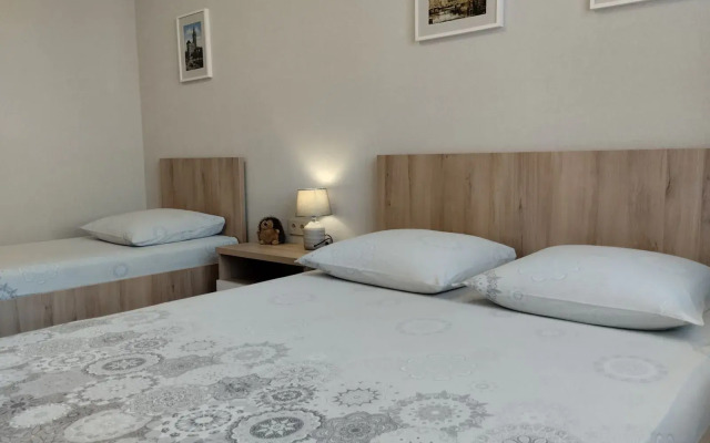 U Nakhimovskogo Flat