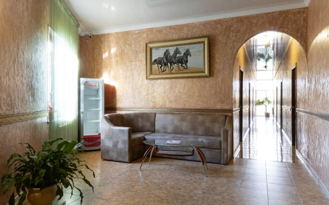 Hotel Yakor