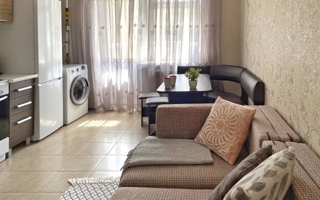 Двухкомнатные Апартаменты Люкс  на 9 человек в курортной зоне Ессентуков