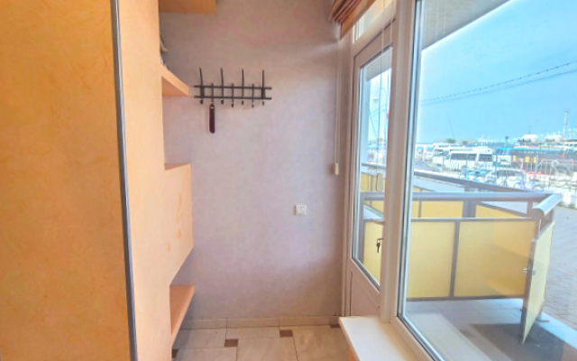 2-Komnatnye Na Naberezhnoy Flat