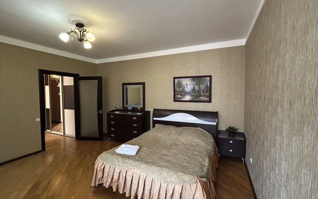 Dvushka Vozle Ufa-Areny I Tsentralnogo Rynka Flat