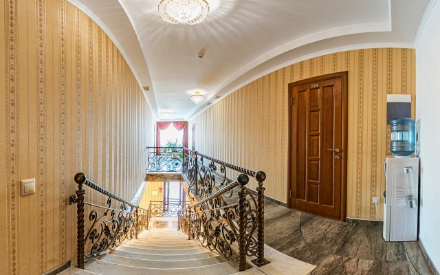 Sakvoyazh Hotel