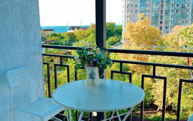V 100 m ot Morya Centralnoy Sochi Flat