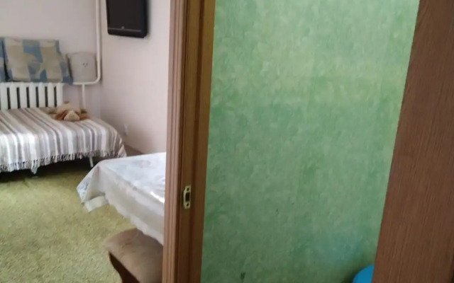 Na Permyakova 7 Flat