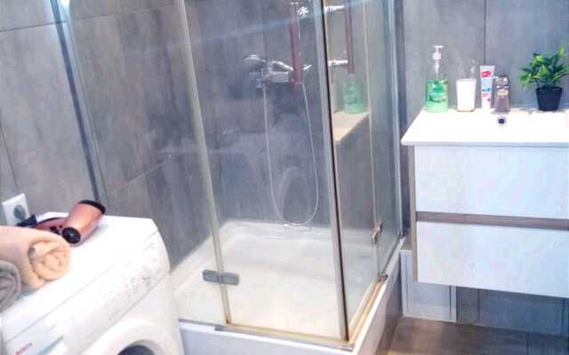 Komfort Na Kuryzhova 32 Flat
