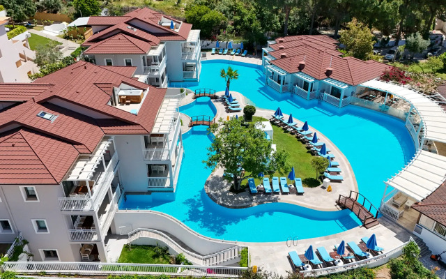 Mozaik Swim Up Hotel