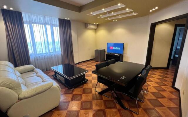 Hotel Grand Hills