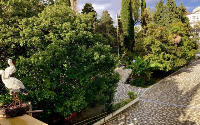 Svetlana-Tsentr u morya s vidom na sad magnoliy Apartaments