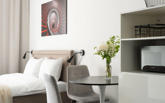 Ryadom S Ligovskim Prospektom Na Ulitse Tosina Apartments