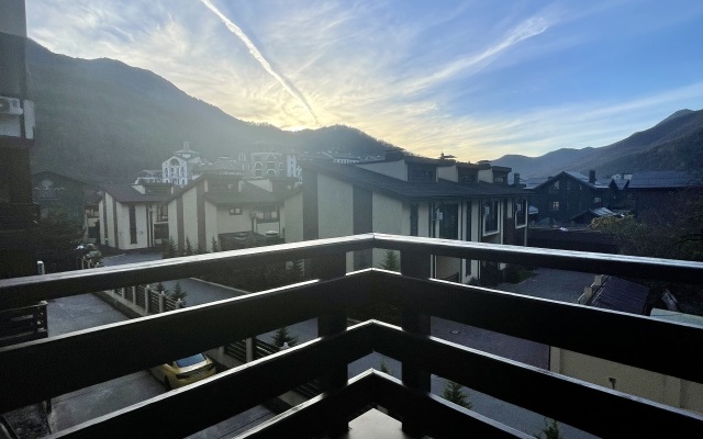 Квартира Огромная трехкомнатная квартира напротив подъемника