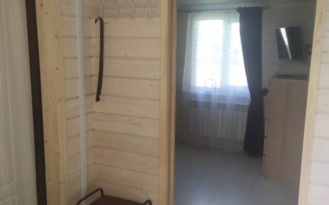 Частный дом Тихий Уголок 1