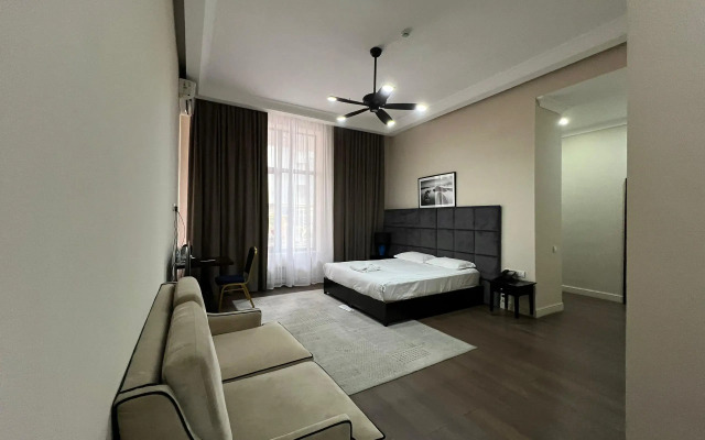 Madison Hotel