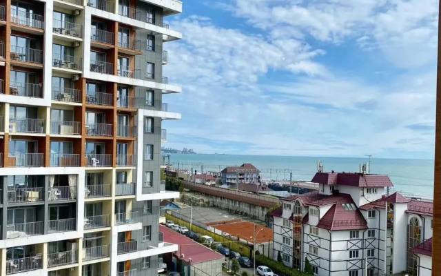 V Tikhom Rayone, Blizko K Moryu Flat