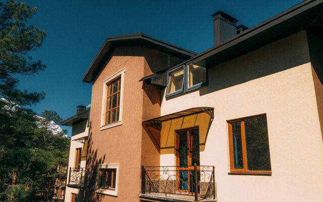 Eco Village Hotel