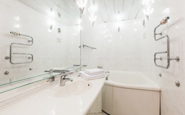 Апартаменты hth24 на Итальянской 1