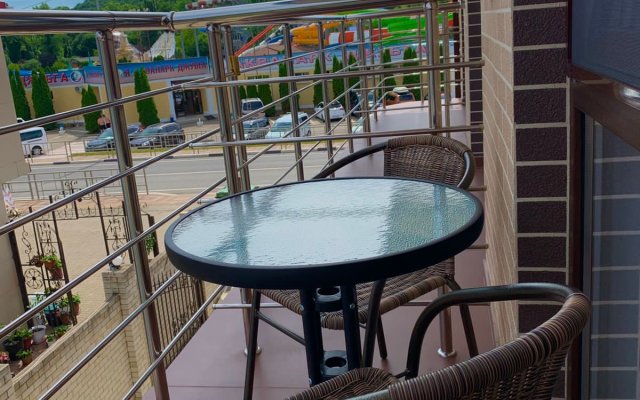 Golden Plaza Hotel