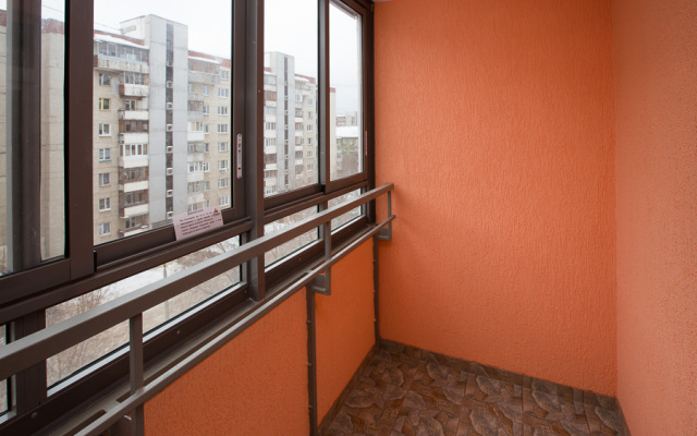 Etazhidejli Na Ilicha 42A Apartments