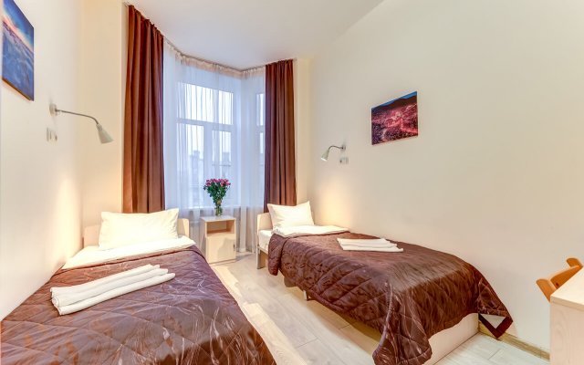 Отель Демократ