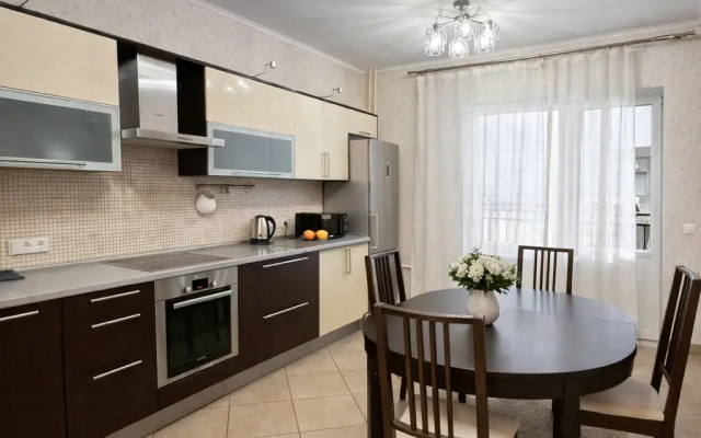 Апартаменты Шведская Крона трехкомнатные у Удельного Парка