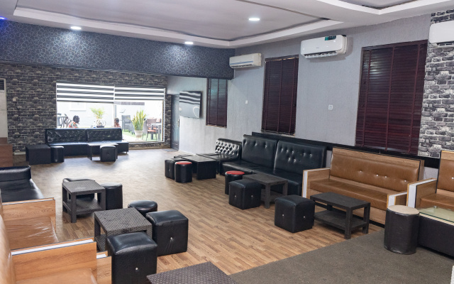 Отель Mayors & Diplomat Suite GRA