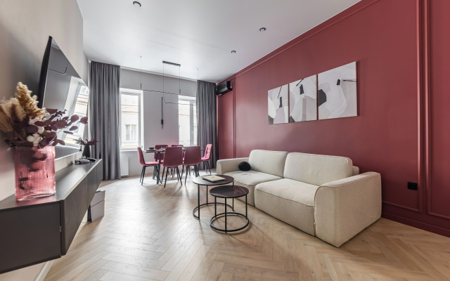 Trekhkomnatnaya S Dizaynerskim Remontom Na Sadovoy Flat