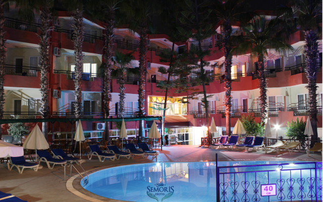Semoris Hotel