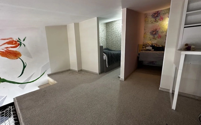 Na Veseloy 82/1b Flat