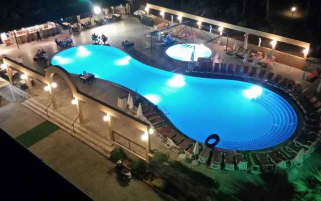 Tuntas Family Suites Kusadasi