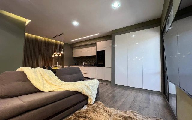 2-K U Morya Posutochno V Tsentre Myckhako Flat