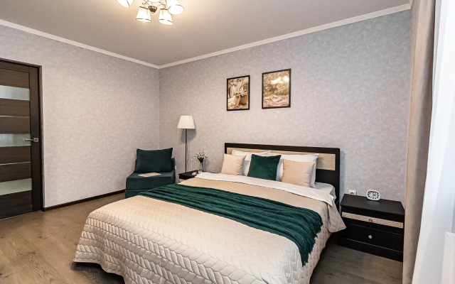 Квартира Просторная двухкомнатная с большой ванной