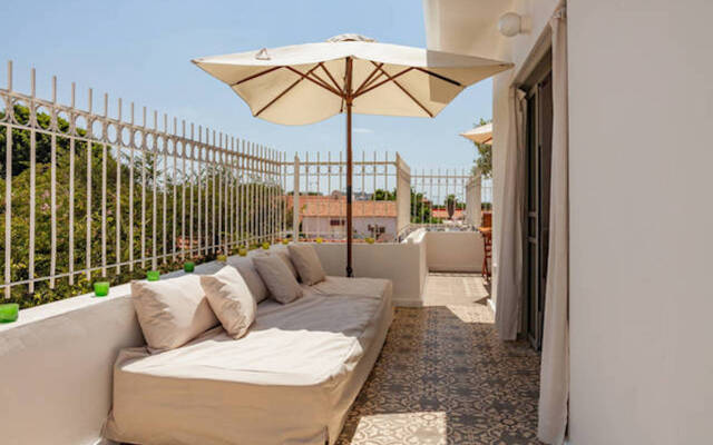 Terrace & View On Dallal Square By Feelhome Apartments