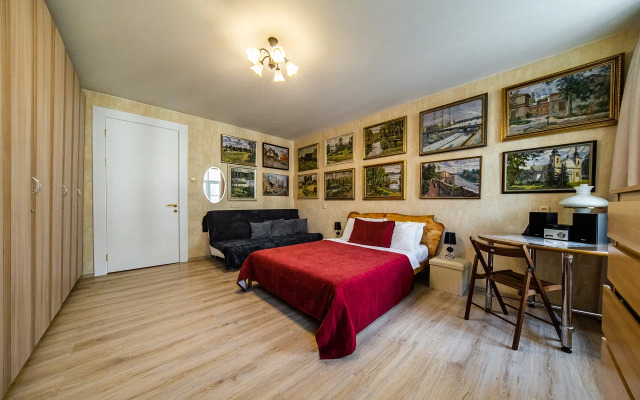 Svetlaya V Samom Tsentre Flat