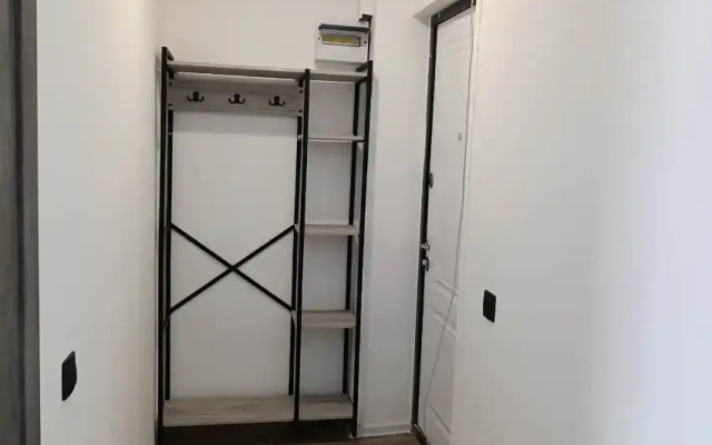 V Shelekhove 15 Flat