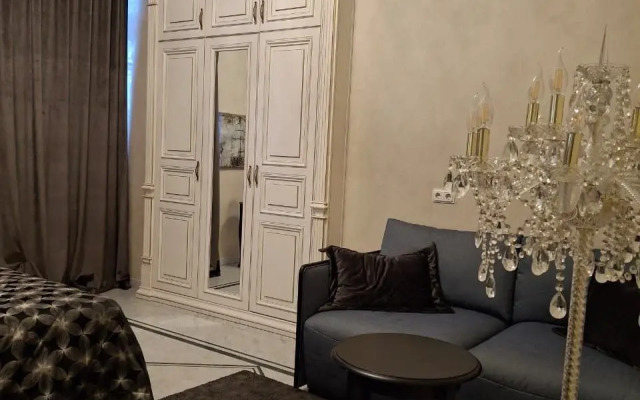 Izi Jiza Na Voskresenskoy Naberezhnoy 30 Apartments