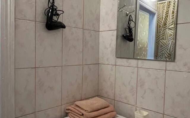 Na Prospekte Rybakov 10 Apartments