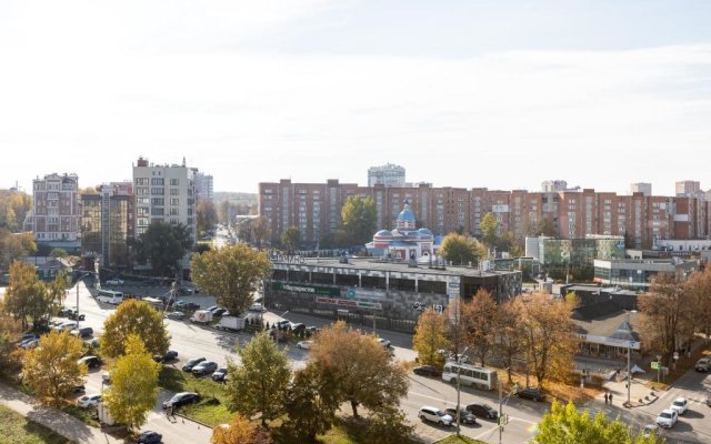 Tolstoy Leyteyzena Apartments