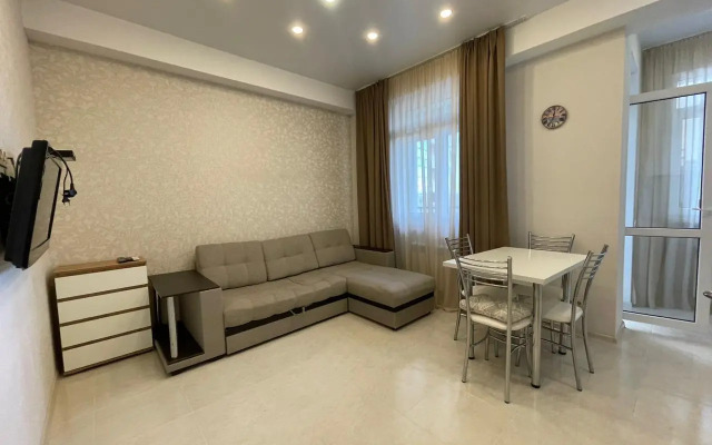 602 Na Krymskoy 89 Apartments