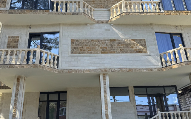 Апартаменты на Светлой 18 (302)