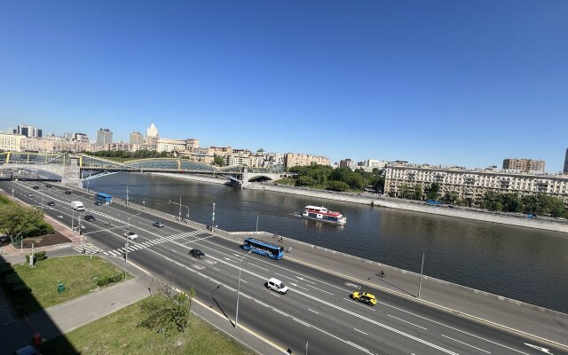 Квартира Двухкомнатная с Красивым видом на набережную и "Москва сити"