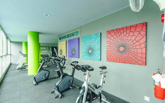 Апартаменты Majestic 2BR Residence with garden view in Regent